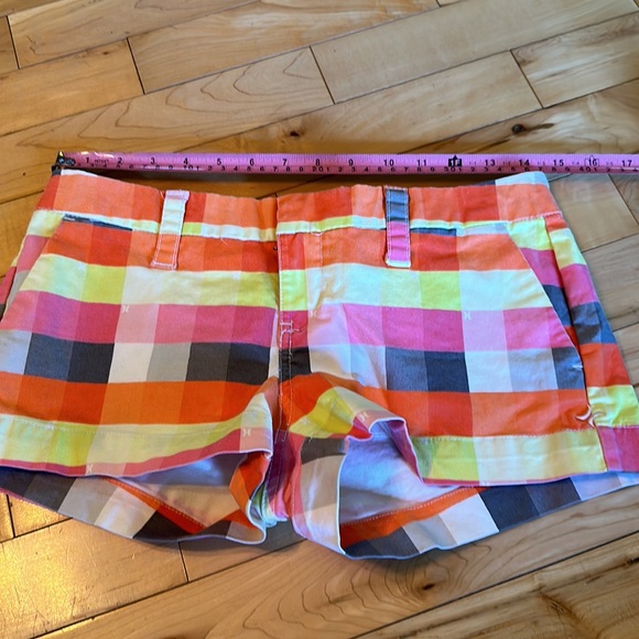 Hurley Shorts - Picture 2 of 6